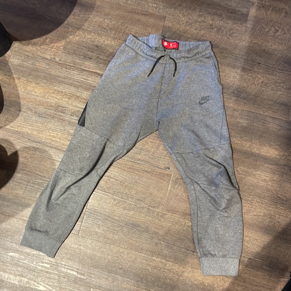 Boys Nike Sweatpants - Size XL - Grey